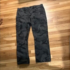 Wrangler Gray Cargo Pants Utilitarian Design